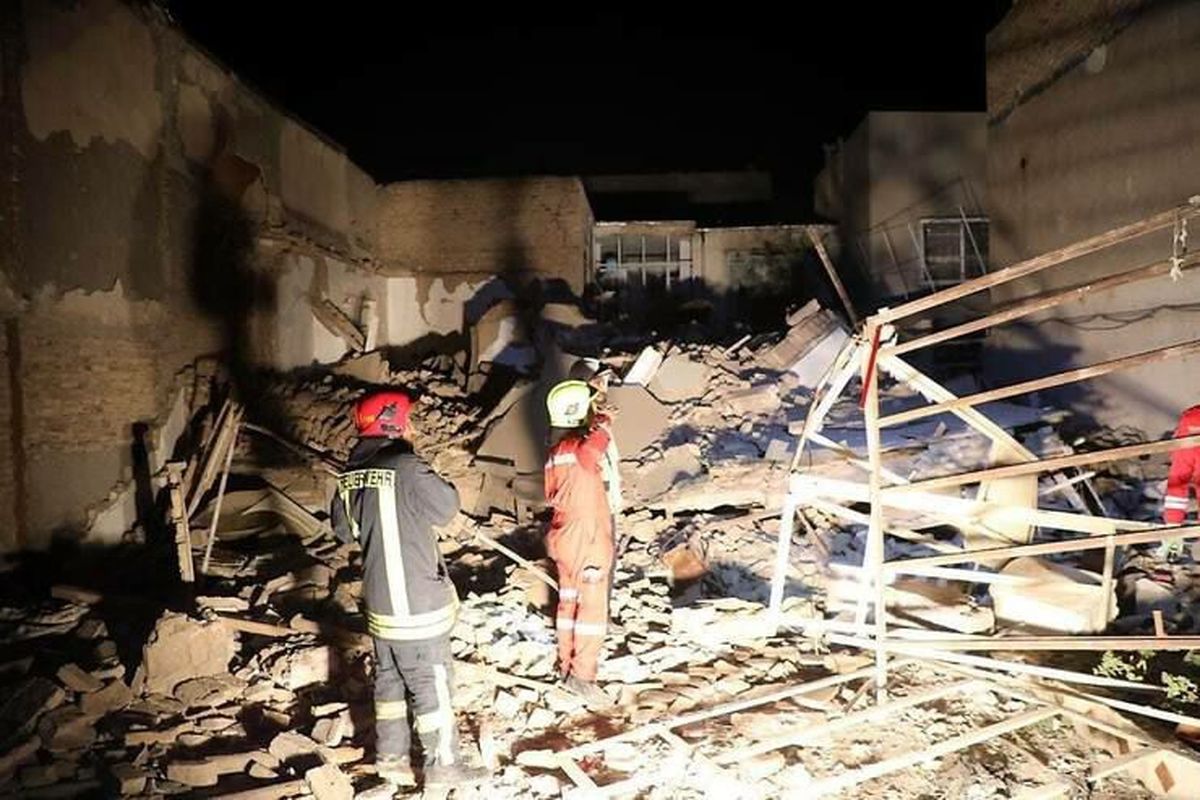 انفجار گاز، یک واحد مسکونی را در ارومیه تخریب کرد