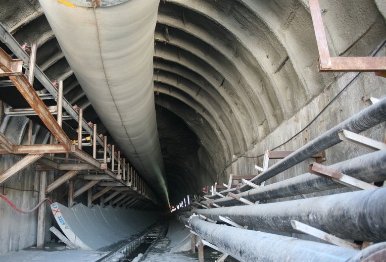 تونل انتقال آب دریاچه ارومیه بهمن ماه به بهره برداری می‌رسد