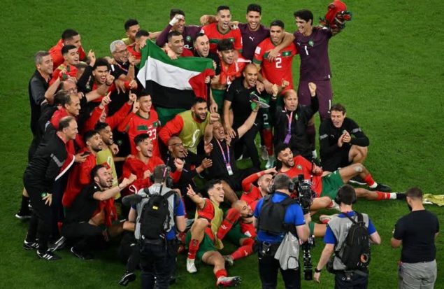پرچم فلسطین در جشن پیروزی شیرهای اطلس