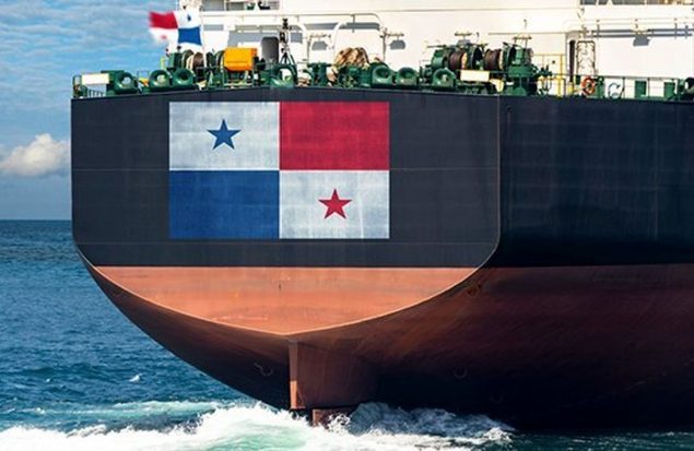 پاناما حق استفاده از پرچم خود را برای ۱۳۶ نفتکش مرتبط با ایران لغو کرد