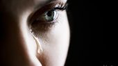گریه بعد از رابطه جنسی؛ علت چیست؟ آیا طبیعی است؟